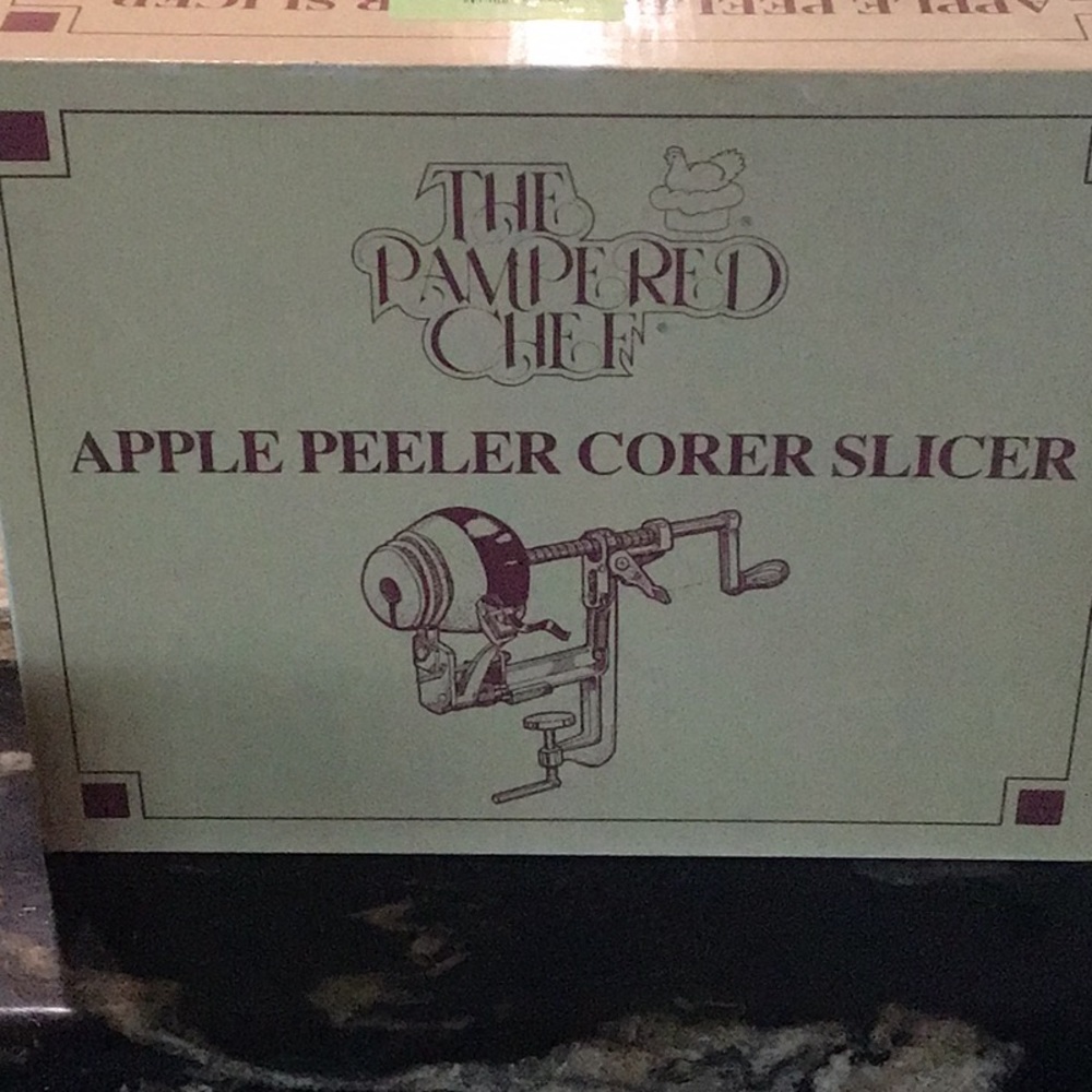 Pampered chef apple peeler, corer, slicer